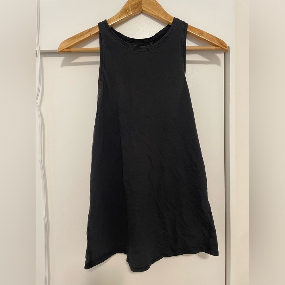 Lululemon All Tied Up tank black size 4
